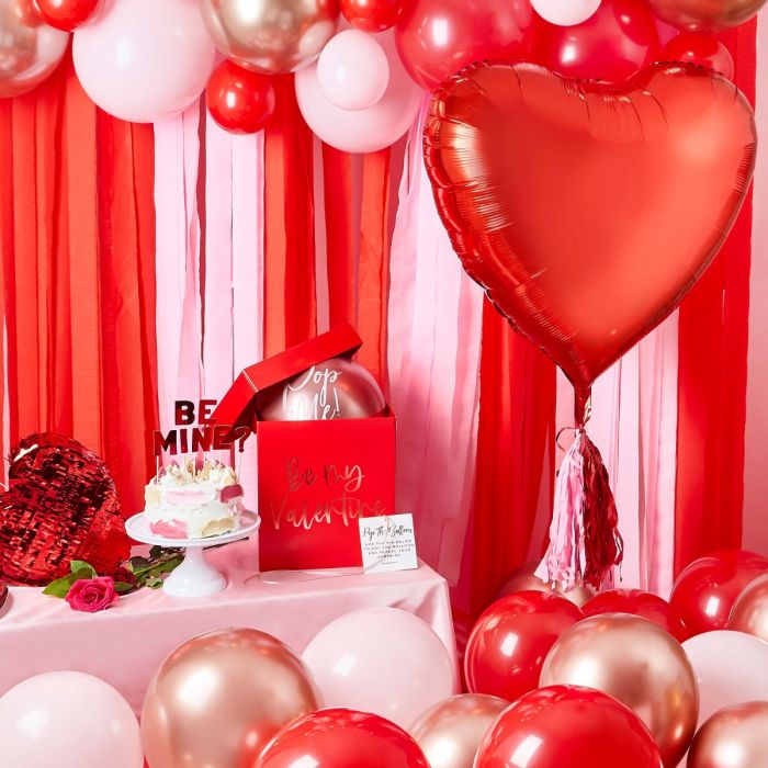Backdrop streamers en ballonnen Valentijnsdag Hootyballoo