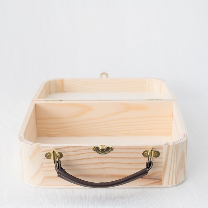 Gepersonaliseerd houten koffertje modern met naam