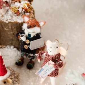 Kersthanger muis met brief aan de kerstman vilt Sass & Belle