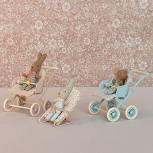 Maileg miniatuur kinderwagen rose