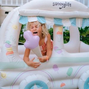 Sunnylife opblaasbaar speelhuisje ijswagen